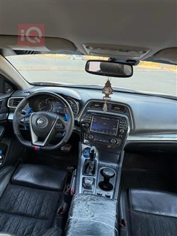 نيسان ماكسيما